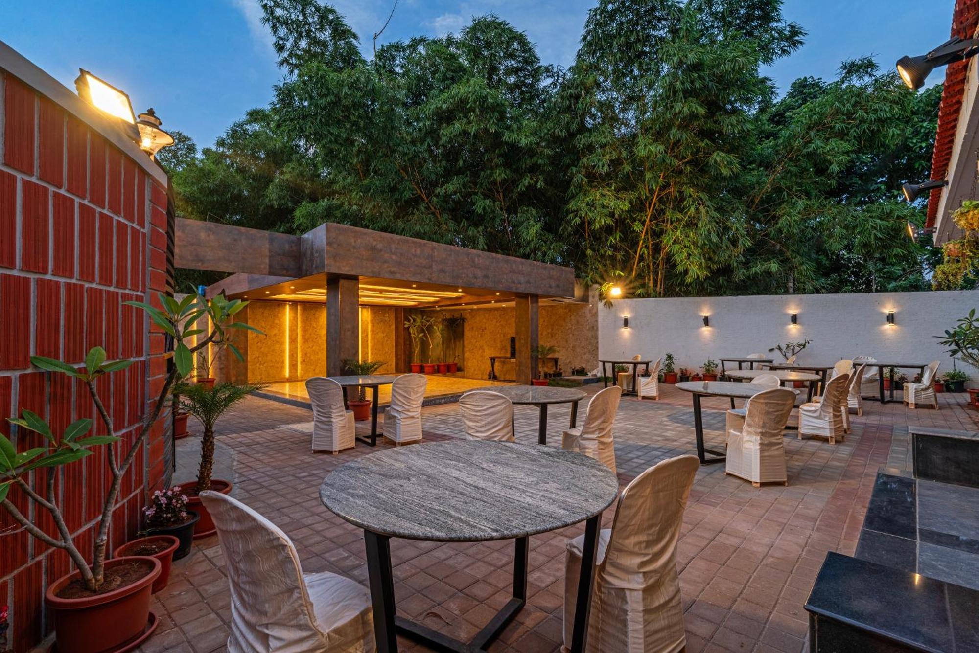 The Venue By Seasons Suites- Dod Ballāpur Exterior foto